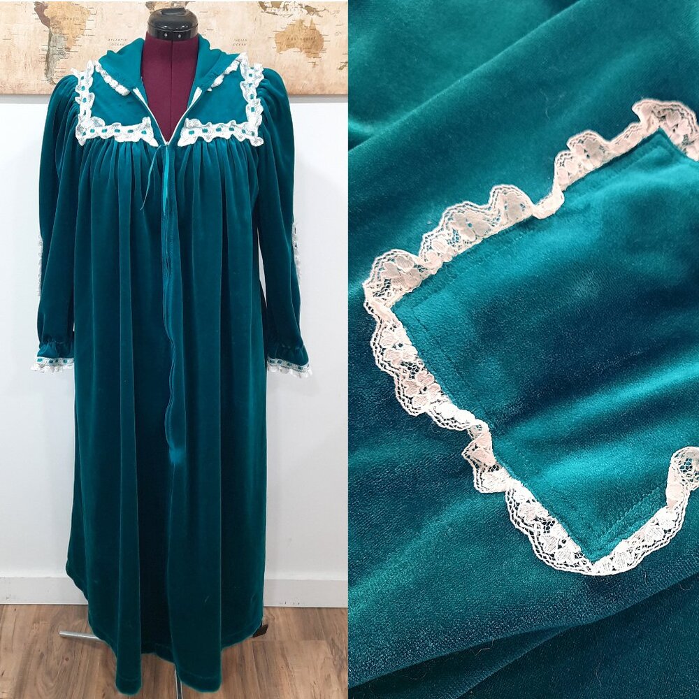 Vtg 70s teal velour hooded house robe - Handmade